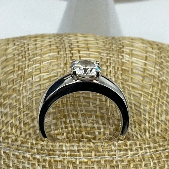 💎 Vintage 925 Sterling Silver Solitaire CZ Ring Size 7 - Picture 6 of 17